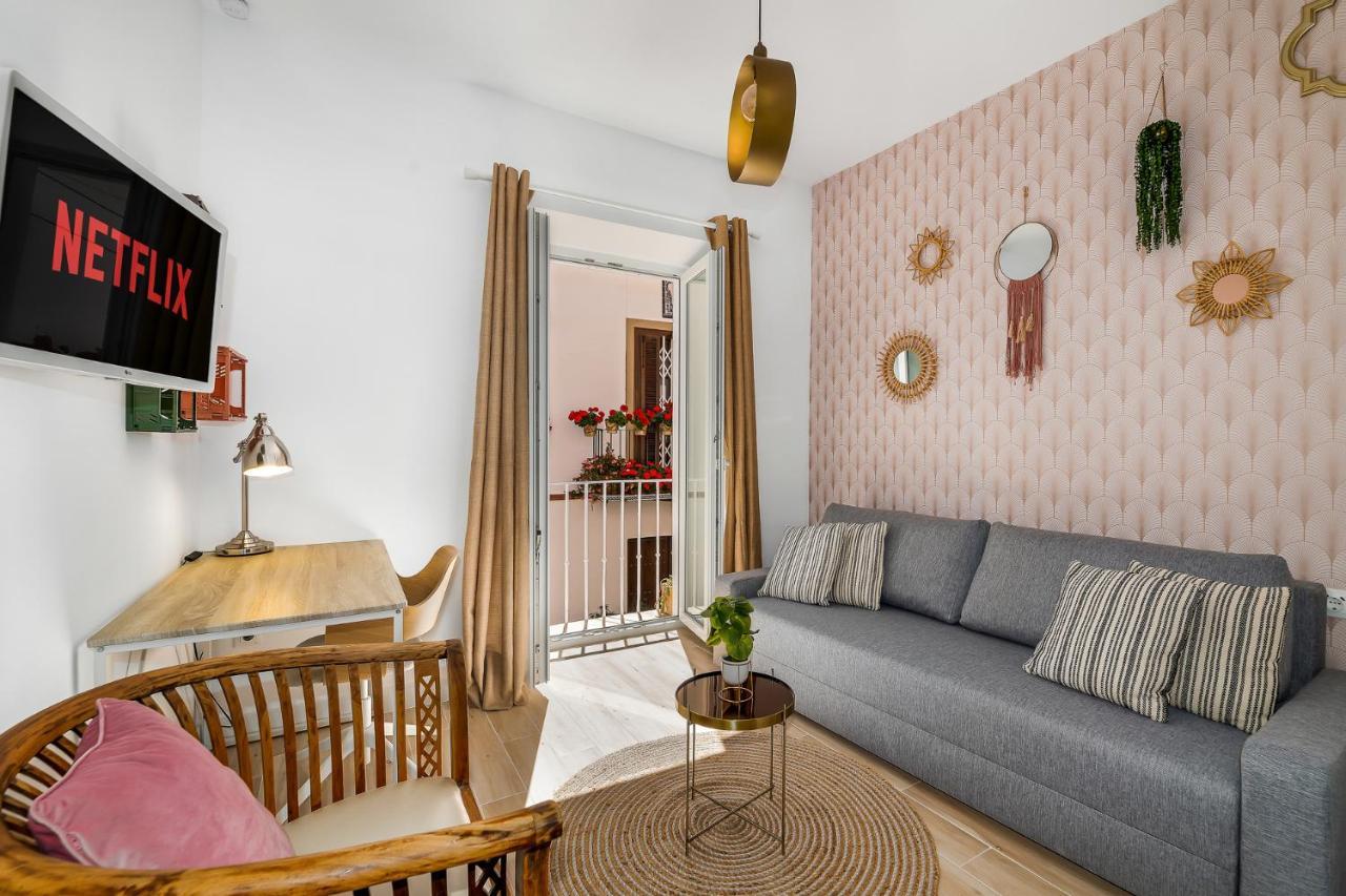 Feriehus Urban Rose , Superb Private House In Historical Center, With Sunny Rooftop