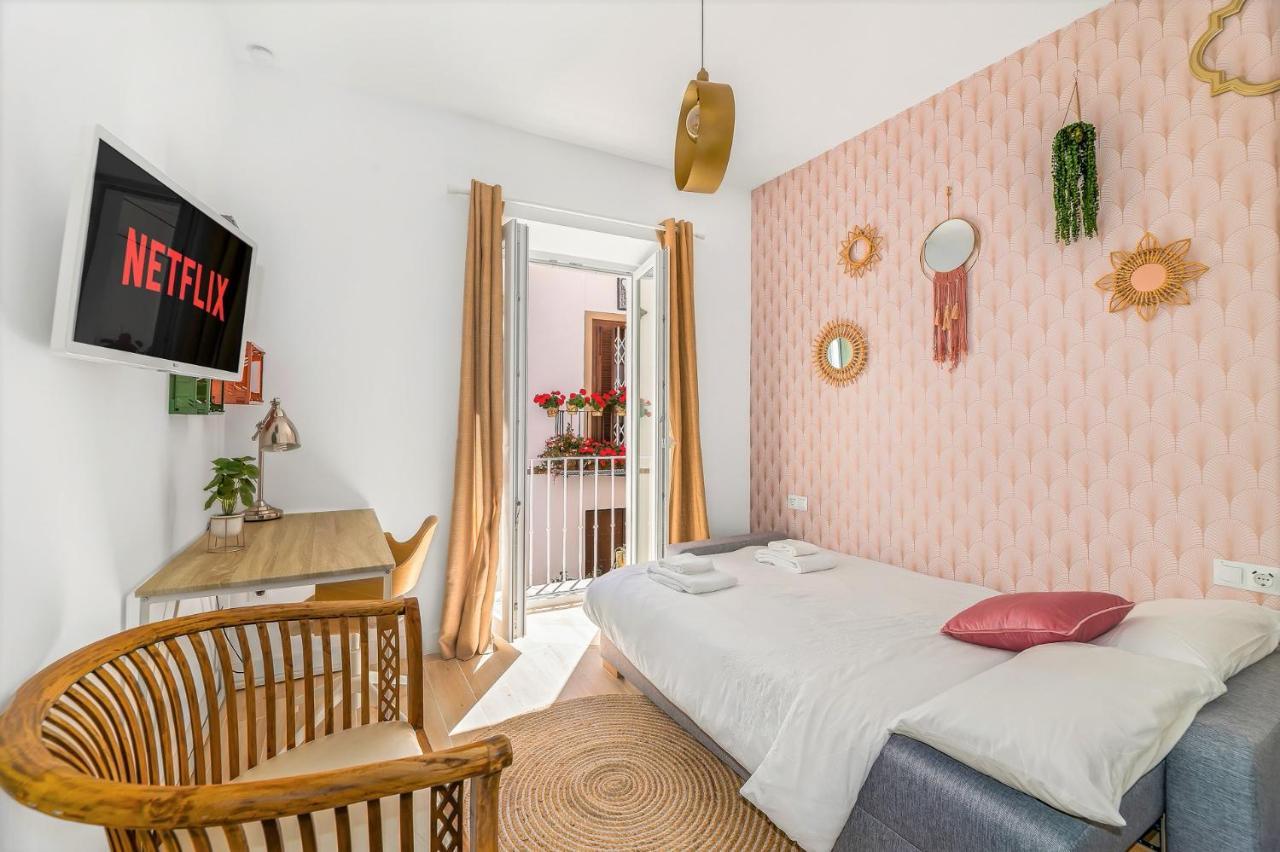 Urban Rose , Superb Private House In Historical Center, With Sunny Rooftop Feriehus